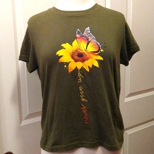 Never Give Up Sunflower short sleeve Tshirt